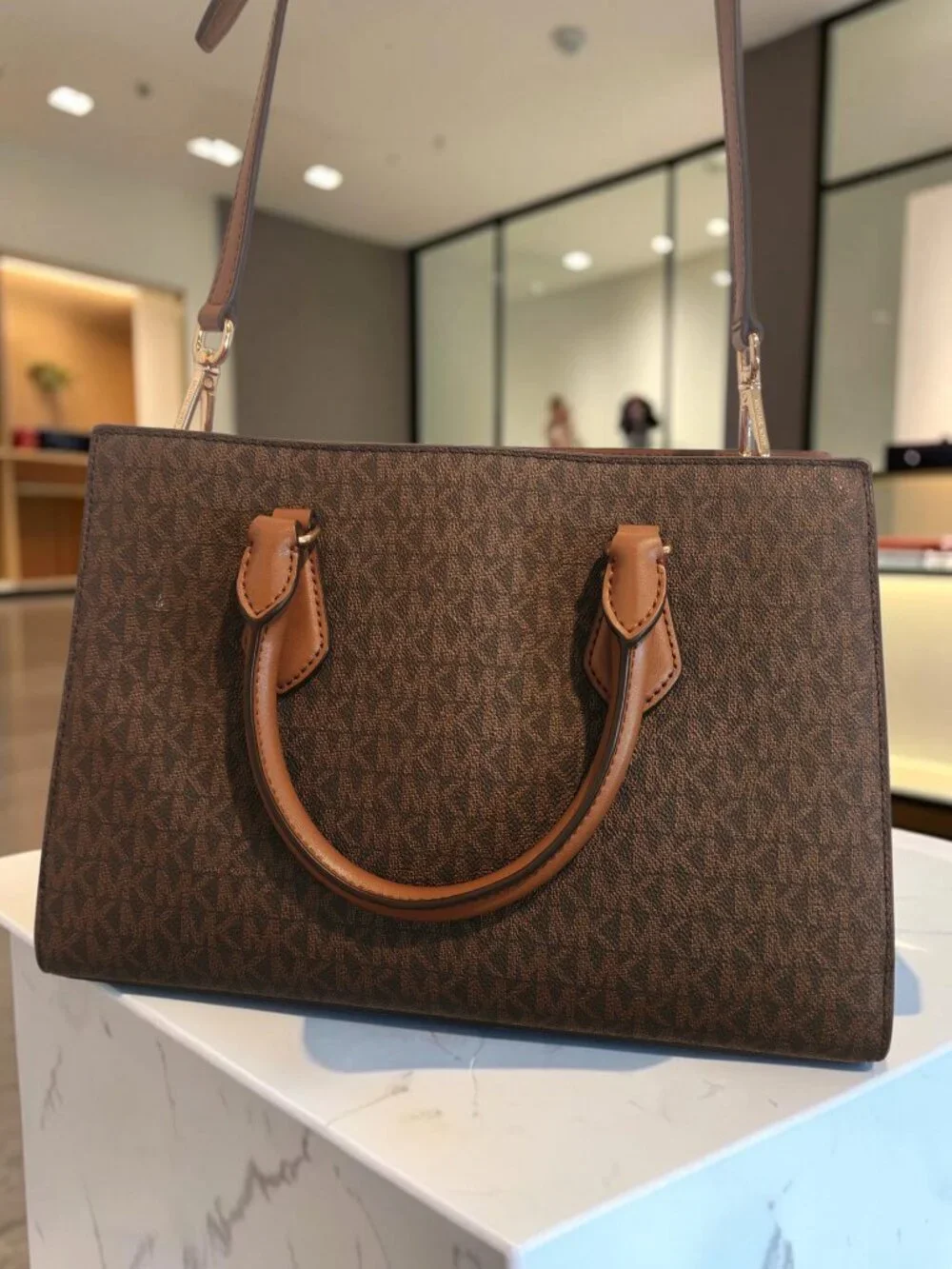 Michael Kors Signature Brown Tote & Wallet Set